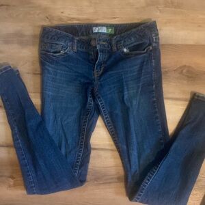 Aeropostale skinny jeans. Size 6.